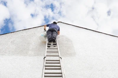 Peinture extérieure à la Rouquette — façades et ravalement